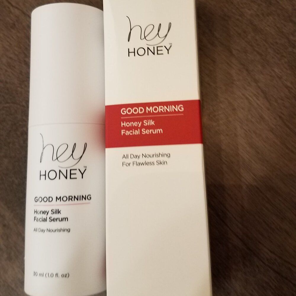 NIB Luxurious Serum & Makeup Primer